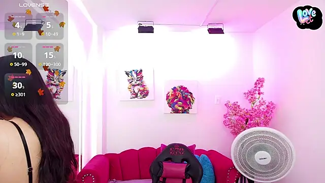 Miss dolly  online show from 10.28.25