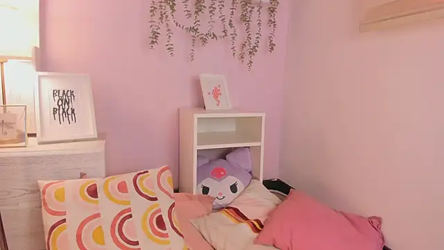 Snapshot of little-natt chatting on 03.13.25 little-natt online show from 03.13.25