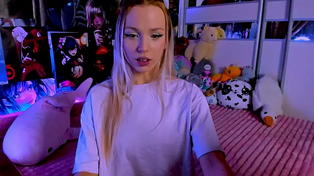 Snapshot of Cute__Pony chatting on 01.14.25 Cute Pony online show from 01.14.25