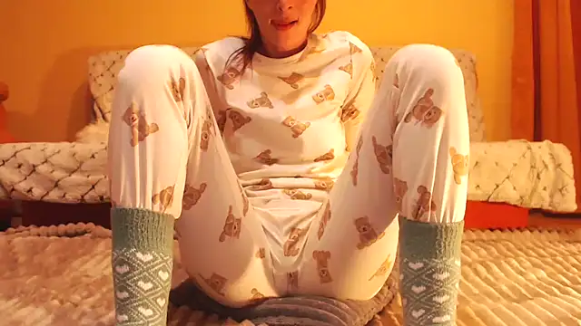 Snapshot of LovelyAndraGirl chatting on 10.12.25 LovelyAndraGirl online show from 10.12.25