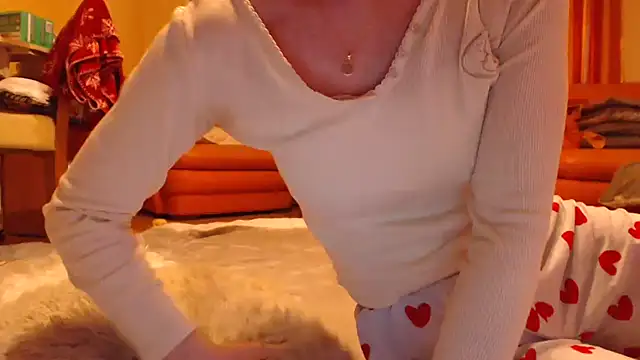 LovelyAndraGirl online show from 04.25.26