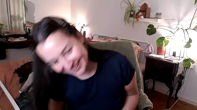 Snapshot of Lenas_Room chatting on 05.08.26 Lenas Room online show from 05.08.26