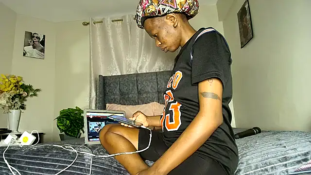 t-NaughtyLicia online show from 03.16.26