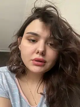 Snapshot of NikaMur chatting on 12.27.24 NikaMur online show from 12.27.24