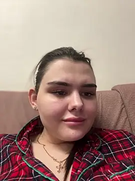 Snapshot of NikaMur chatting on 01.31.25 NikaMur online show from 01.31.25