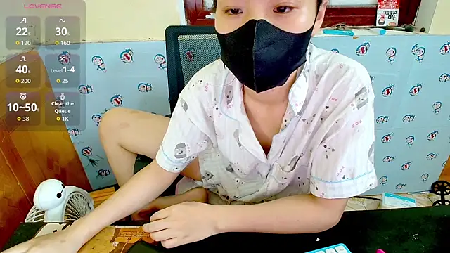   Saphia   online show from 04.13.26