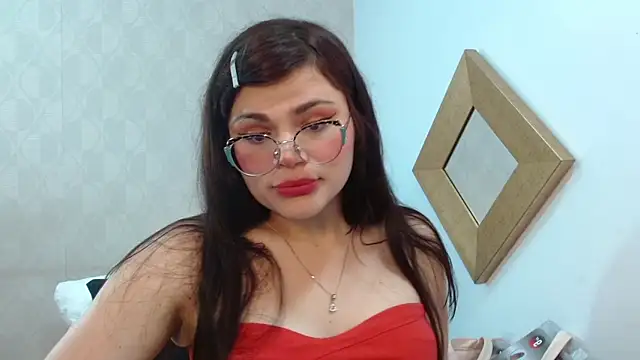 Snapshot of dayis_butera chatting on 09.18.25 dayis butera online show from 09.18.25