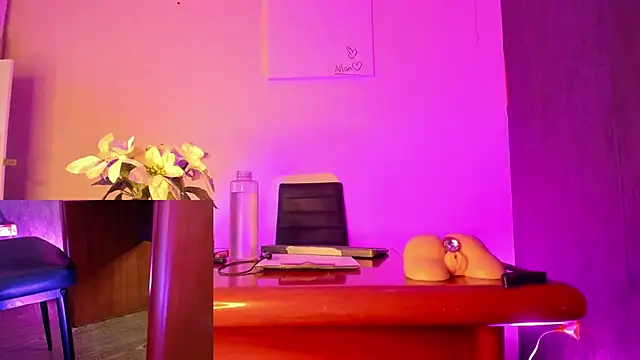 CharlotteScotte online show from 03.21.25