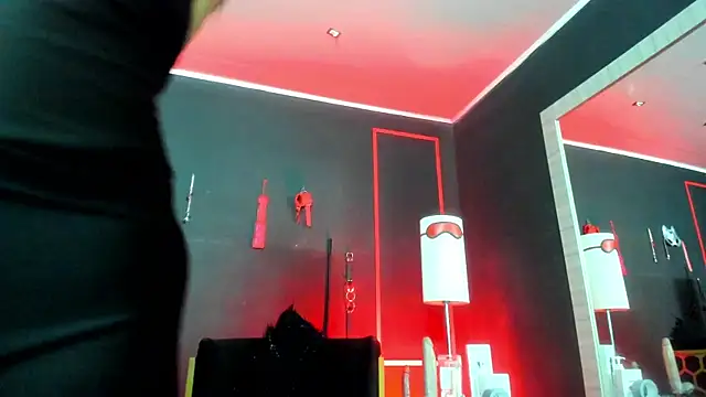 CharlotteScotte online show from 12.04.25