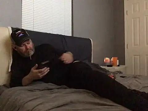 Snapshot of Cummerforyouu2 chatting on 02.18.25 Cummerforyouu2 online show from 02.18.25