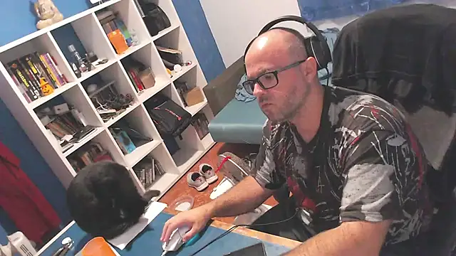 ravingr4d4 online show from 09.10.25