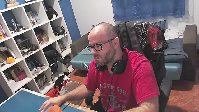 ravingr4d4 online show from 10.22.25