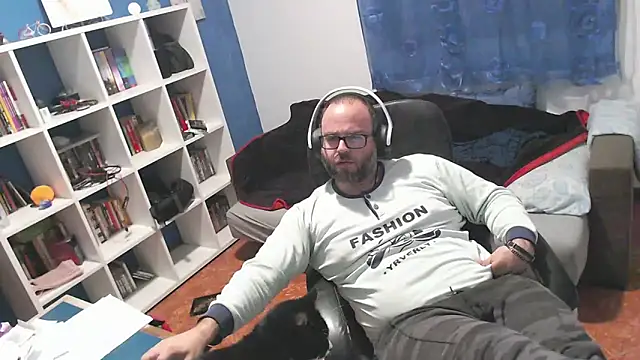 ravingr4d4 online show from 11.28.25