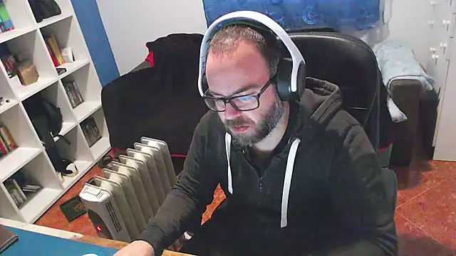 ravingr4d4 online show from 12.16.25