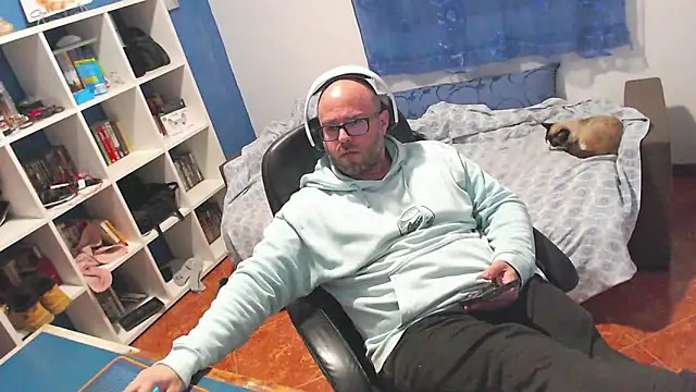 ravingr4d4 online show from 02.06.26