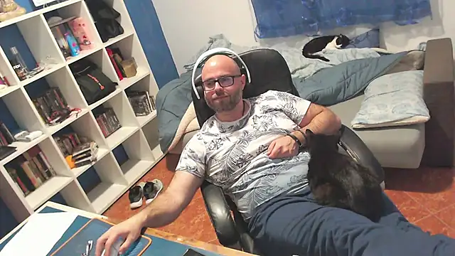 ravingr4d4 online show from 03.04.26