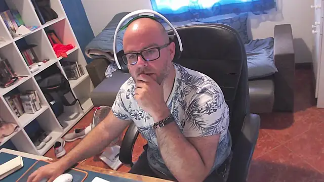 ravingr4d4 online show from 05.25.26