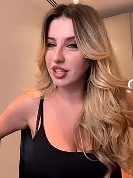 RoxxyDallas online show from 10.14.25