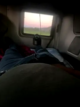 Snapshot of Jvlvl chatting on 10.30.25 Jvlvl online show from 10.30.25