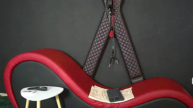 CelineConner online show from 04.08.26