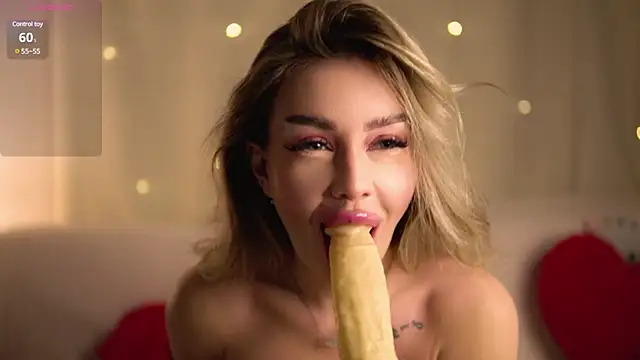 AnnyBangs online show from 02.14.25