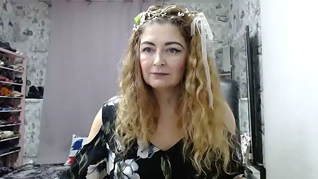 Helen1974 online show from 01.22.25