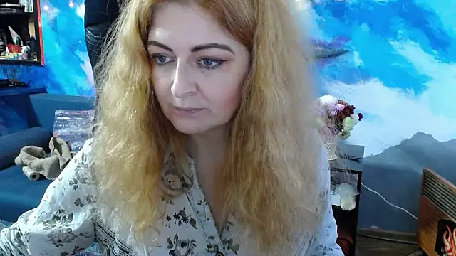 Helen1974 online show from 11.25.25