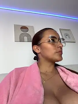 Snapshot of Seized_lust chatting on 11.15.25 Seized lust online show from 11.15.25