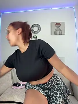 Snapshot of Seized_lust chatting on 03.17.26 Seized lust online show from 03.17.26