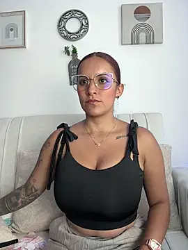 Snapshot of Seized_lust chatting on 03.27.26 Seized lust online show from 03.27.26