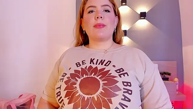 sophiarossee  online show from 01.27.25