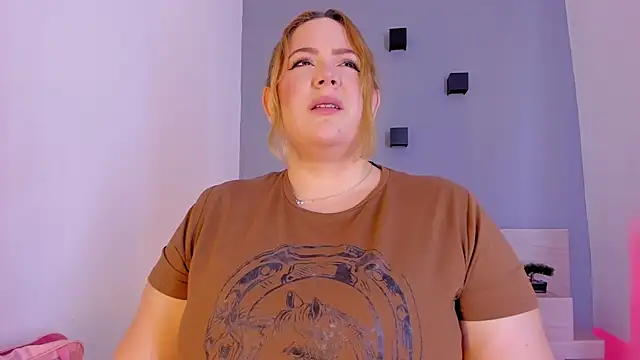 sophiarossee  online show from 02.08.25