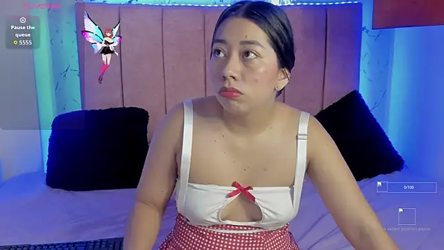 sexylaurita online show from 11.19.25