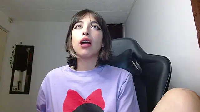 liisaxxx online show from 12.24.24