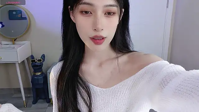 Snapshot of Aurora_99 chatting on 12.18.24 Aurora 99 online show from 12.18.24