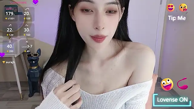 Snapshot of Aurora_99 chatting on 12.31.24 Aurora 99 online show from 12.31.24