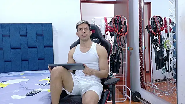 JoseRumbero26 online show from 12.20.25