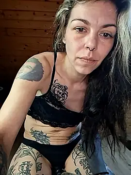 SophiaBlackfoxx online show from 12.21.25