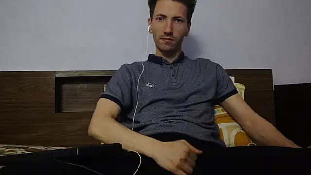 Snapshot of _Hocthus_ chatting on 01.05.25 Hocthus online show from 01.05.25