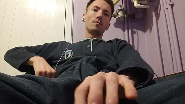 Snapshot of _Hocthus_ chatting on 01.09.25 Hocthus online show from 01.09.25