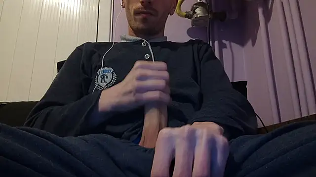 Snapshot of _Hocthus_ chatting on 01.15.25 Hocthus online show from 01.15.25