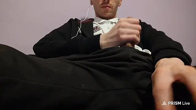 Snapshot of _Hocthus_ chatting on 02.08.25 Hocthus online show from 02.08.25