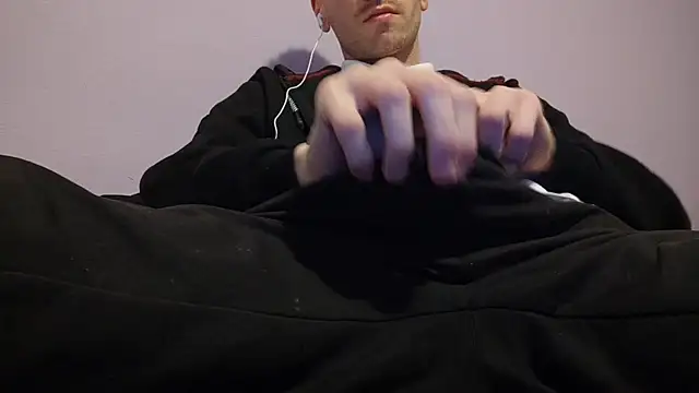 Snapshot of _Hocthus_ chatting on 02.09.25 Hocthus online show from 02.09.25