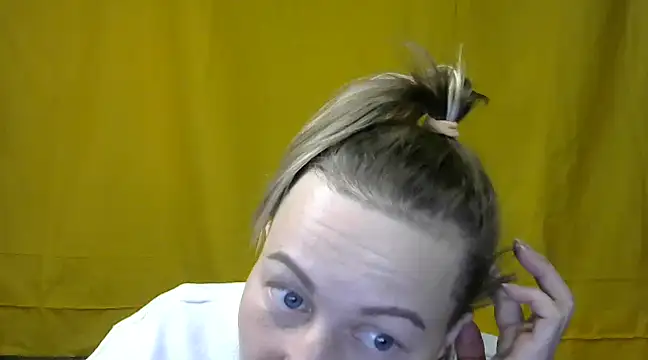 wLESLYMOSw online show from 03.22.25