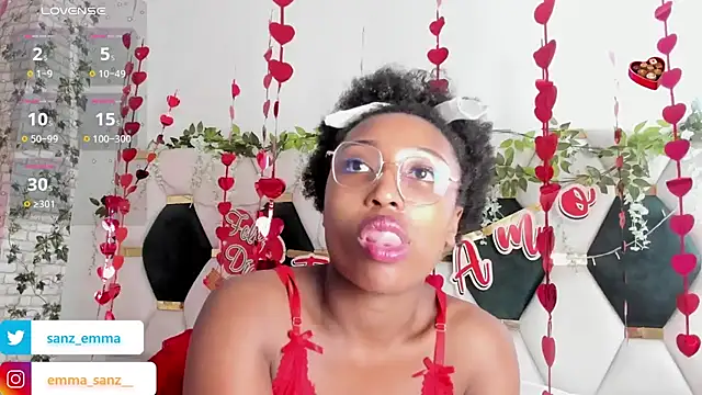 EmmaSanzz  online show from 02.06.25