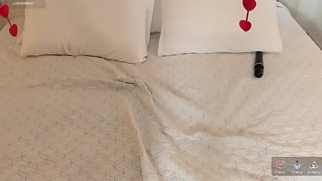 EmmaSanzz  online show from 02.17.25