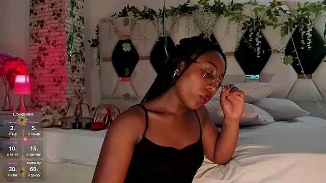 EmmaSanzz  online show from 03.16.25