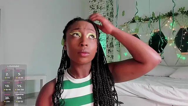 EmmaSanzz  online show from 03.18.25