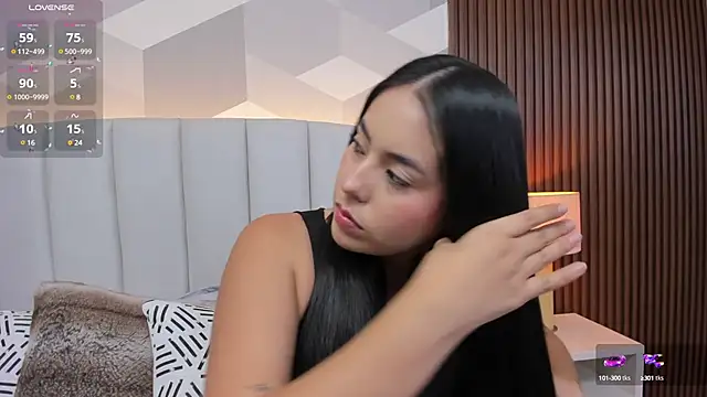 Julietasantos   online show from 03.11.25