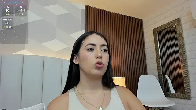 Julietasantos   online show from 10.18.25